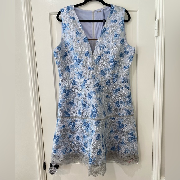 Elie Tahari ARIANNA Dress light Blue metallic eyelet lace Silver babydoll NWT - Picture 2 of 15